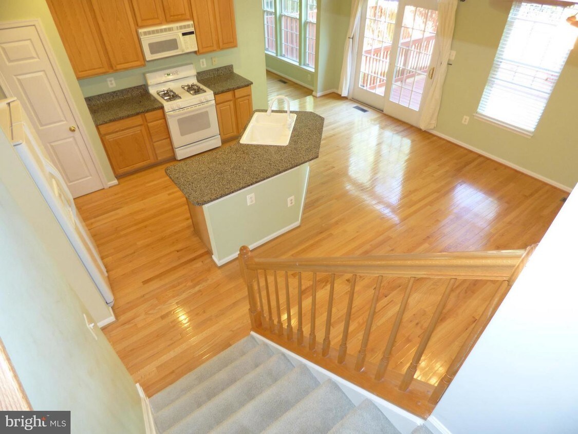 Foto principal - 20954 Duryea Terrace