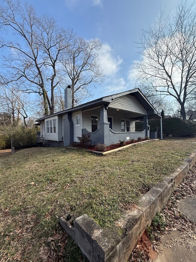 Building Photo - 605 80th St S