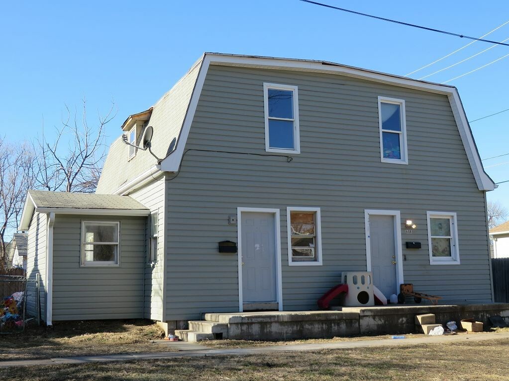 618 N 9th St, Council Bluffs, IA 51503 Townhome Rentals in Council