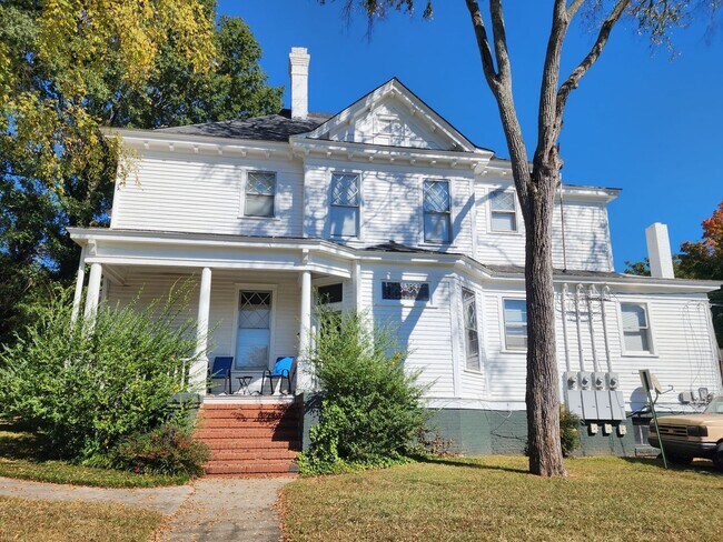 Foto del edificio - 1b Apartment in Statesville's Historic Dis...