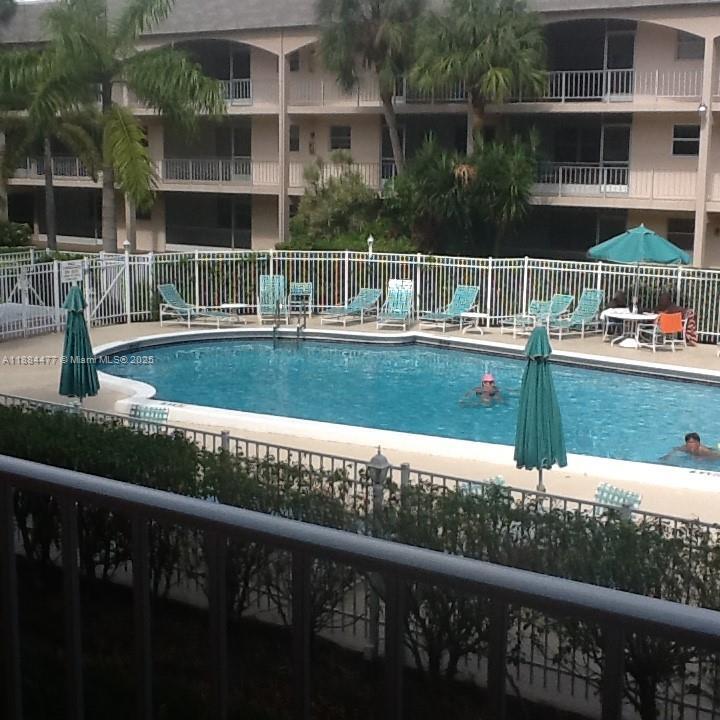 Foto principal - 541 Blue Heron Dr