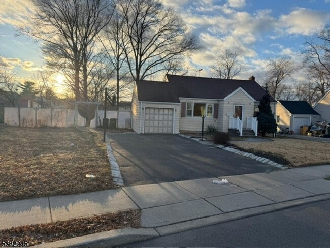 Building Photo - 1292 Crescent Ave