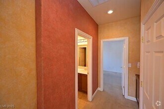 Building Photo - 10375 Borah Park Cir