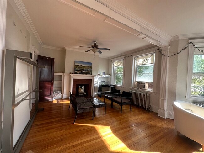 Foto del edificio - 17 Englewood Ave
