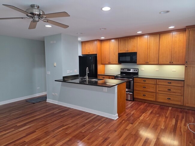 Building Photo - 717 Strom Dr