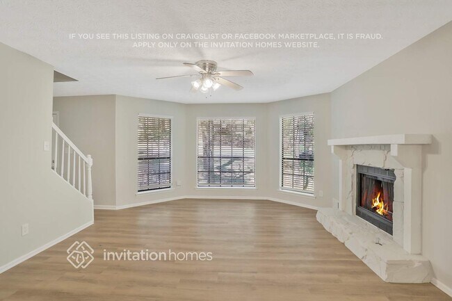 Foto del edificio - 5231 Mainstreet Park Dr