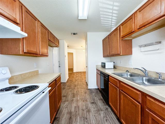 Foto del edificio - 10716 Wild Oak Dr