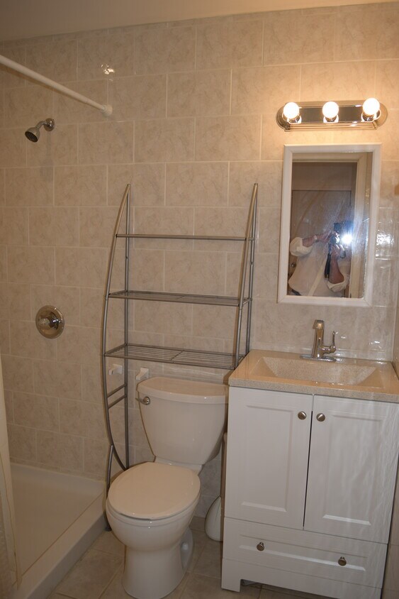 Baño - 109 Cook St
