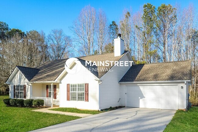 Foto del edificio - 3 Bedroom Pet-Friendly Home in Hampton, GA with Main Street Renewal