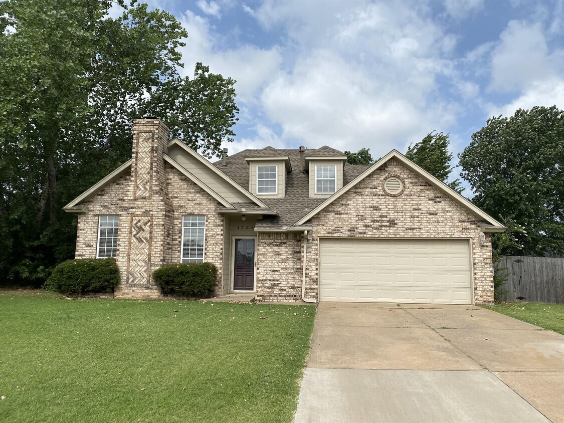 1729 Whispering Creek Ct, Edmond, OK 73013 House Rental in Edmond, OK