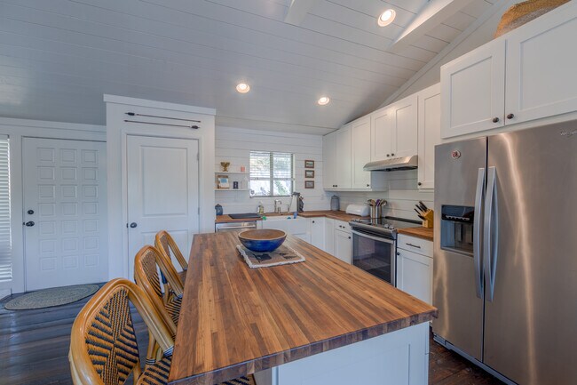Building Photo - 177 Overlook Rd