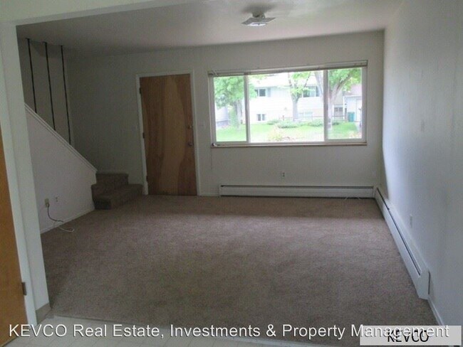 Building Photo - 1101 Ponderosa Dr
