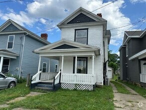 Building Photo - 513 Myrtle St