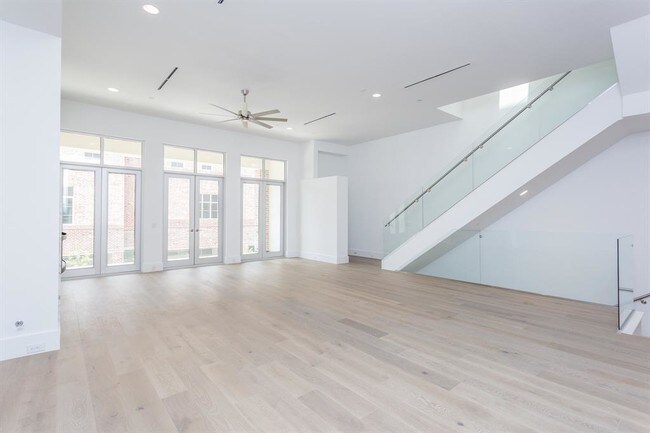 Foto del edificio - 1432 Lake Pointe Pkwy