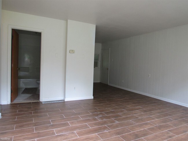 Building Photo - 2 br, 1 bath House - 2872 S Sandstone Rd