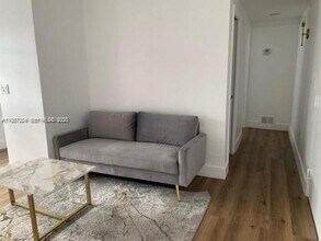 Building Photo - 605 Euclid Ave