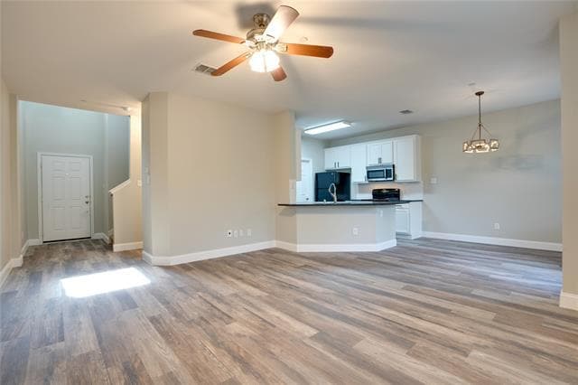 Building Photo - 3409 Paisano Trail