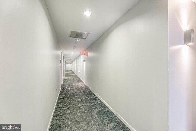 Building Photo - 157 Fleet St