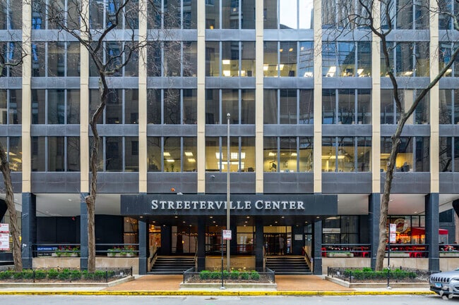 Streeterville Center Condos