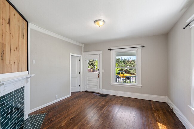 Foto del edificio - 1230 Glen Ave