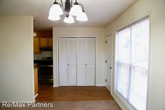 Building Photo - 3 br, 1.5 bath House - 3512 Wyevale Drive