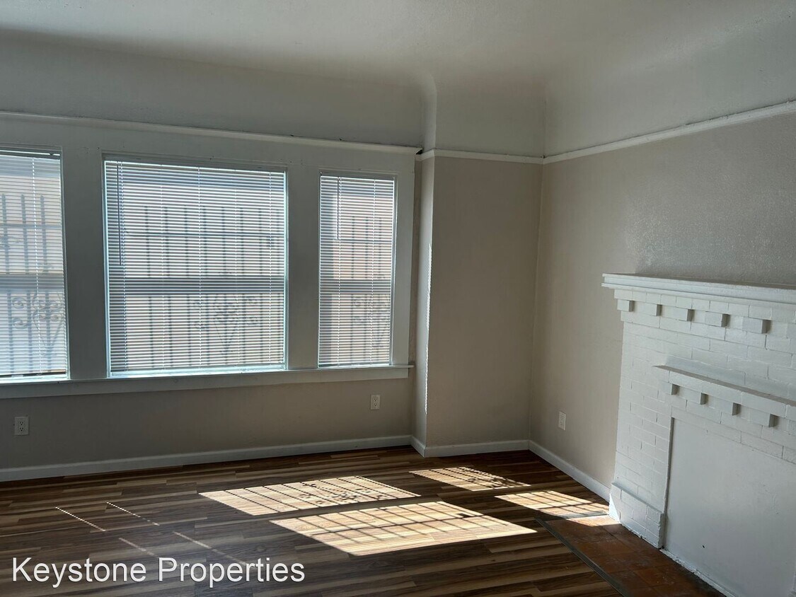Building Photo - 1 br, 1 bath House - 209 E Park St