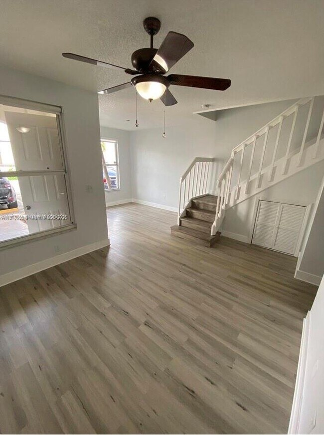 Foto del edificio - 8755 SW 152nd Ave
