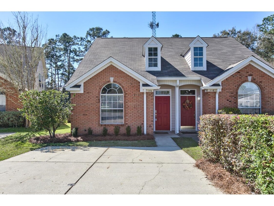 Primary Photo - 1330 Pawnee Pointe Ct