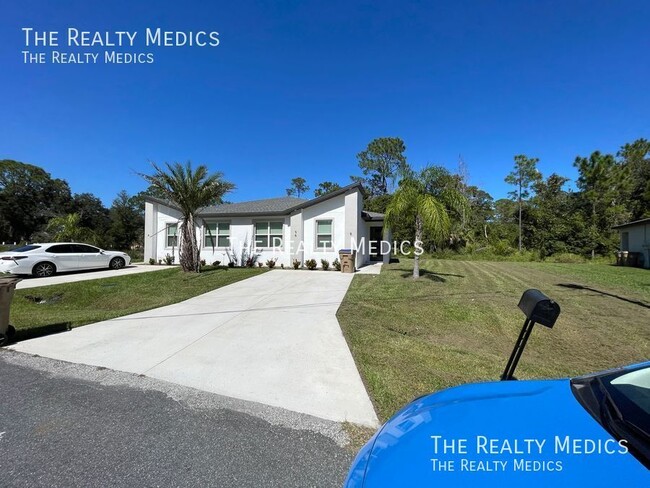 Building Photo - 3 Bedroom, 2 Bathroom Home in Poinciana!!