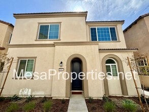 Building Photo - 5084 Ferguson Privado