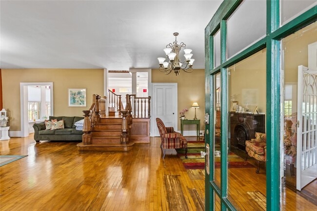 Foto del edificio - 2927 Bernardo De Galvez Ave