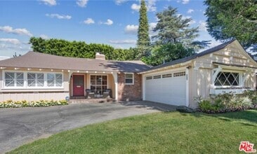 Building Photo - 6646 Mammoth Ave