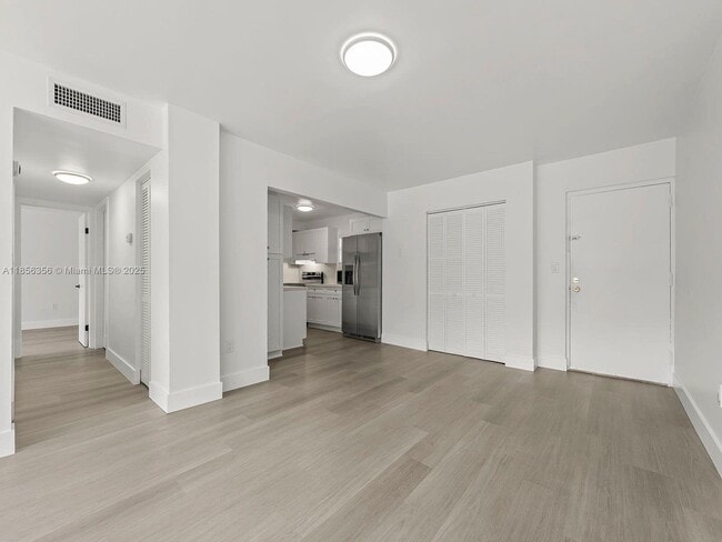 Building Photo - 13870 SW 62nd St