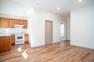 Building Photo - 428 69th St