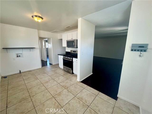 Foto del edificio - 1056 W 25th St