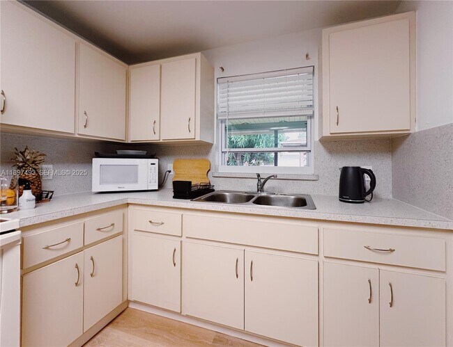 Foto del edificio - 3051 NW 14th St