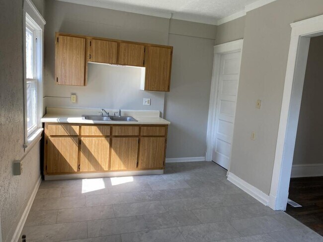 Building Photo - 3615 Denison Avenue #Left