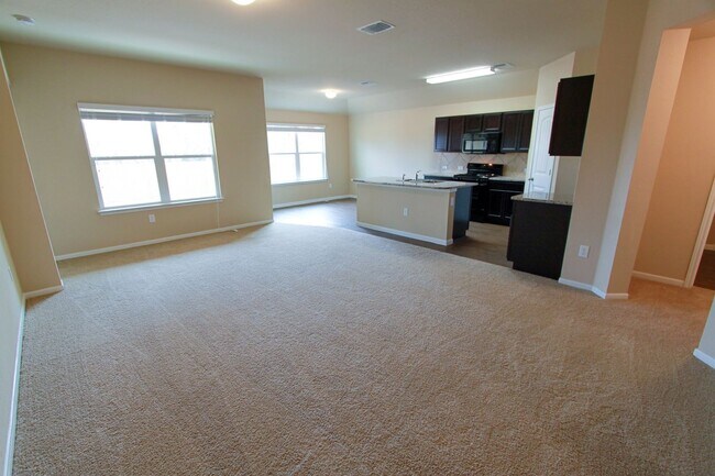 Foto del edificio - Charming 3-bedroom, 2-bath home in Briarcreek
