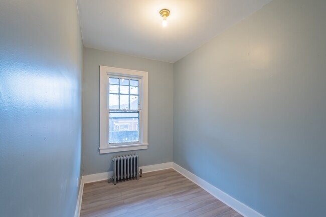 Foto del edificio - 2114 Bedford Ave
