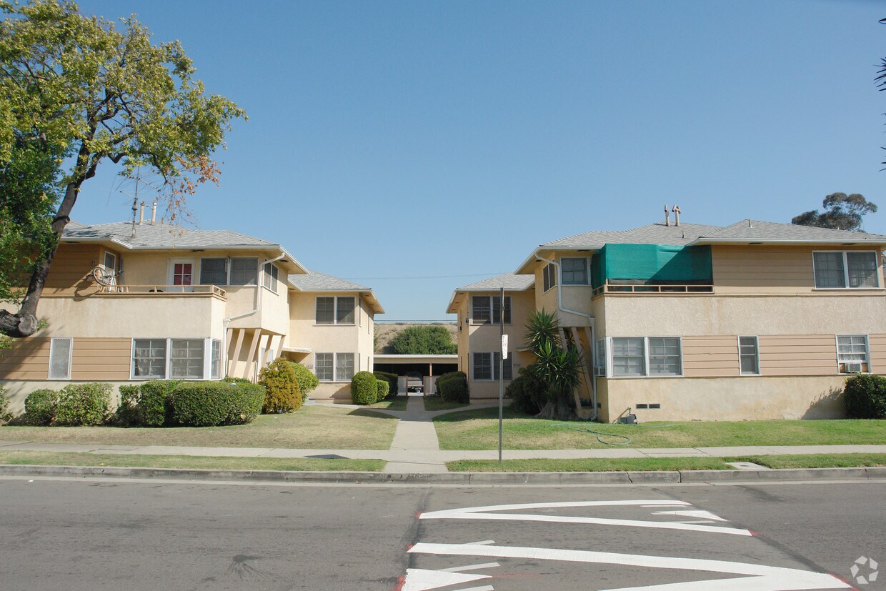 Building Photo - 4102-4114 Perlita Ave