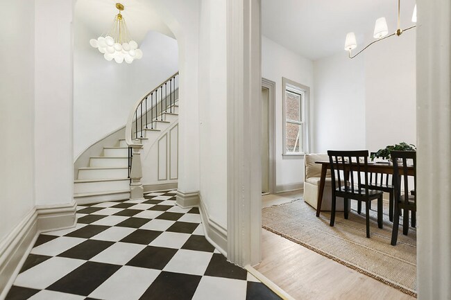 Foto del edificio - 1300 Boyle St