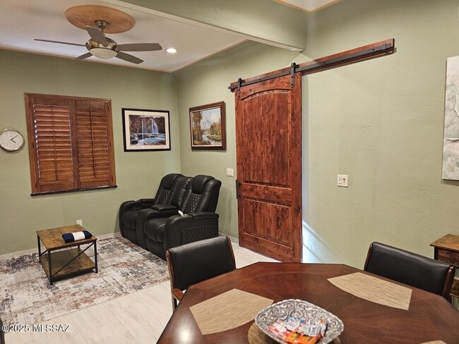 Building Photo - 7040 N Montecatina Dr