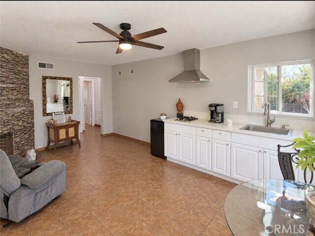 Foto del edificio - 10204 Sherrill St