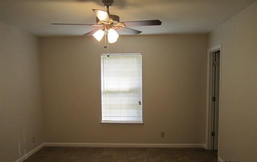 Foto del edificio - 3 bedroom home close to Fort Campbell and ...