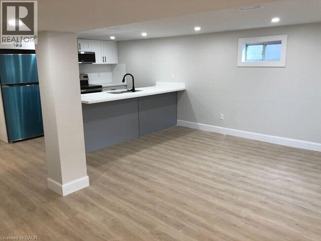 Photo du bâtiment - 277 E 34th St