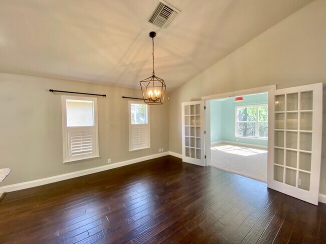 Foto del edificio - 7052 Timberland Cir