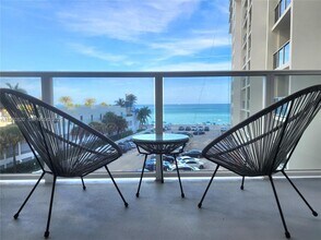 Building Photo - 3505 S Ocean Dr