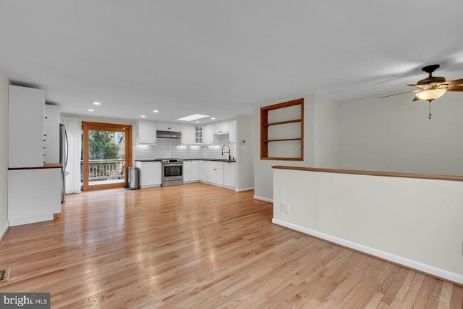 Building Photo - 8856 Youngsea Pl