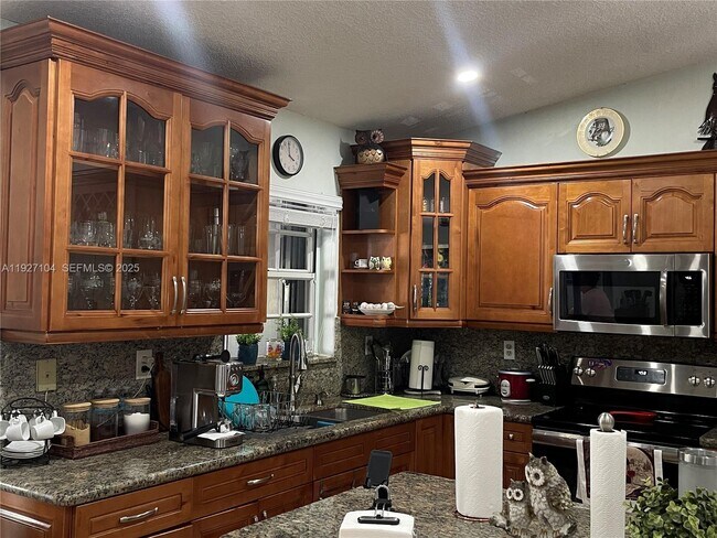 Foto del edificio - 5673 SW 149th Ave