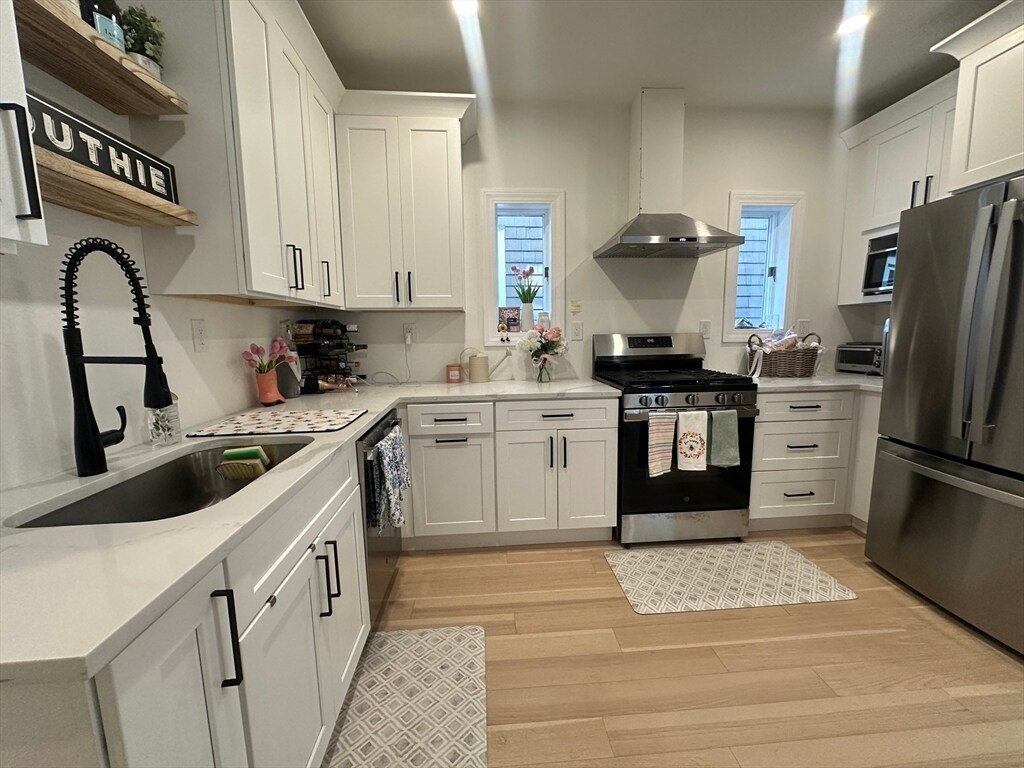 Foto principal - 633 E 8th St